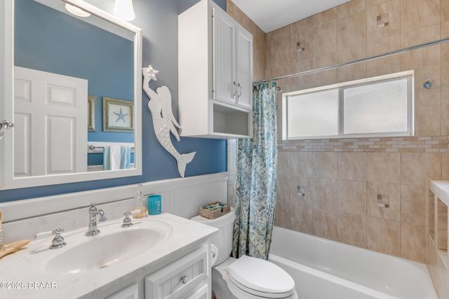 521 S Peninsula Avenue, New Smyrna Beach, FL 32169