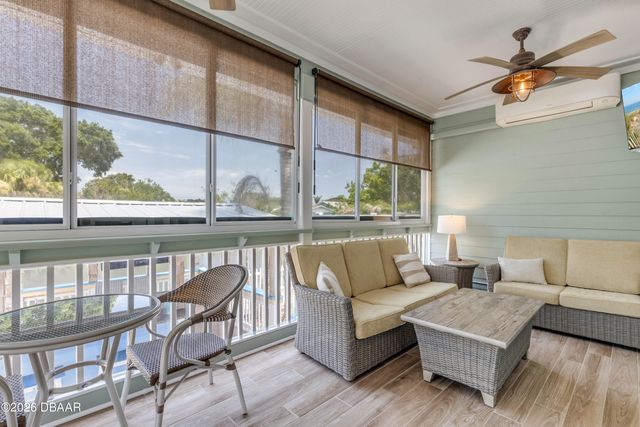 521 S Peninsula Avenue, New Smyrna Beach, FL 32169