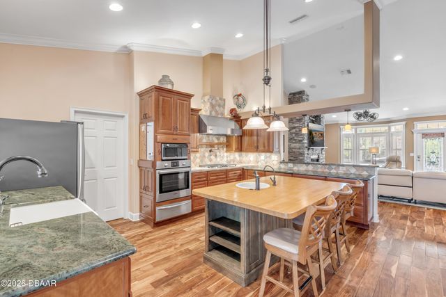 521 S Peninsula Avenue, New Smyrna Beach, FL 32169