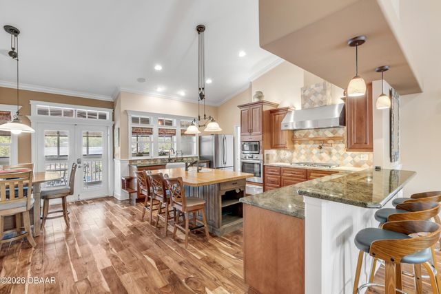 521 S Peninsula Avenue, New Smyrna Beach, FL 32169