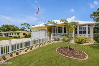521 S Peninsula Avenue, New Smyrna Beach, FL 32169