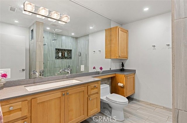 24852 Buckboard Lane, Laguna Hills, CA 92653