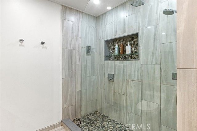 24852 Buckboard Lane, Laguna Hills, CA 92653