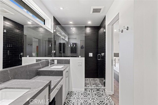 24852 Buckboard Lane, Laguna Hills, CA 92653