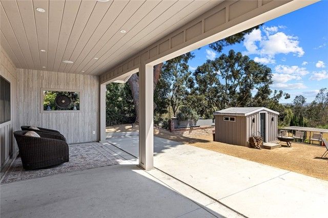 24852 Buckboard Lane, Laguna Hills, CA 92653