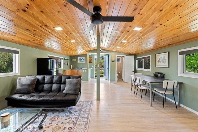 24852 Buckboard Lane, Laguna Hills, CA 92653