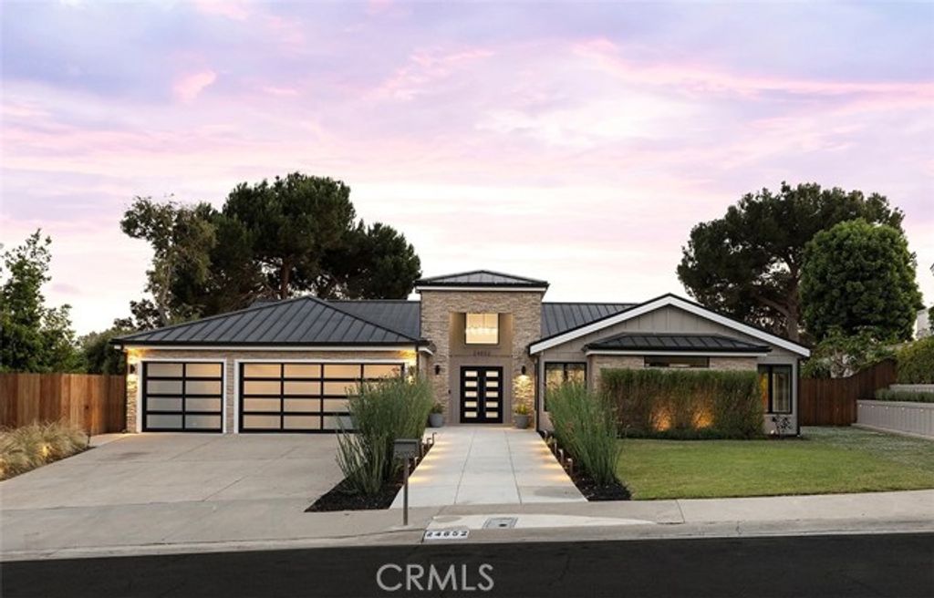 24852 Buckboard Lane, Laguna Hills, CA 92653