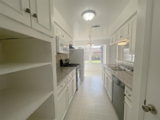 9011 Alcott Drive, Houston, TX 77080