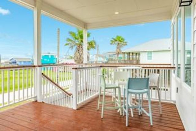 13119 Buccaneer Parkway, Freeport, TX 77541