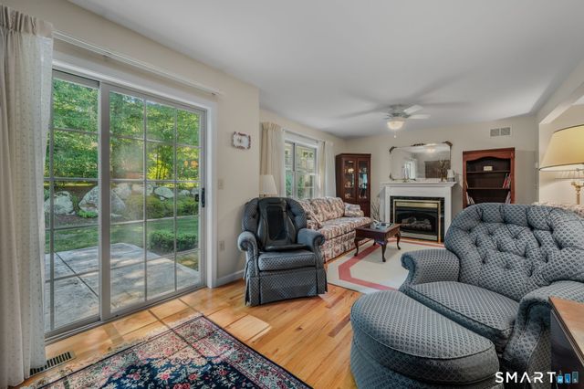 4 Bittersweet Lane 4, East Lyme, CT 06357