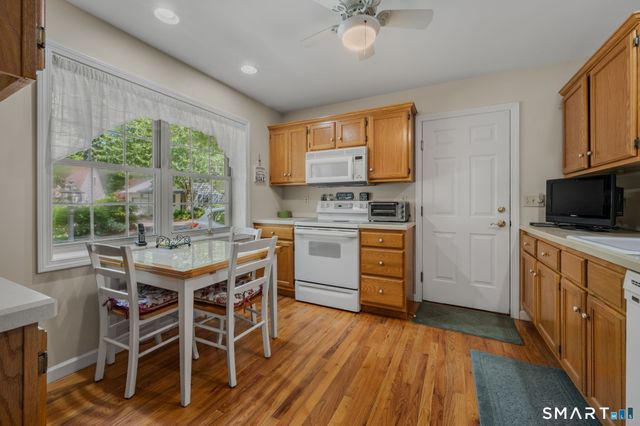 4 Bittersweet Lane 4, East Lyme, CT 06357