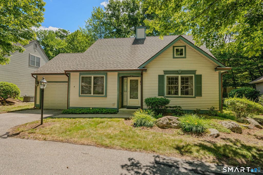 4 Bittersweet Lane 4, East Lyme, CT 06357
