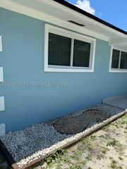 1220 NW 102nd St 1220, Miami, FL 33147