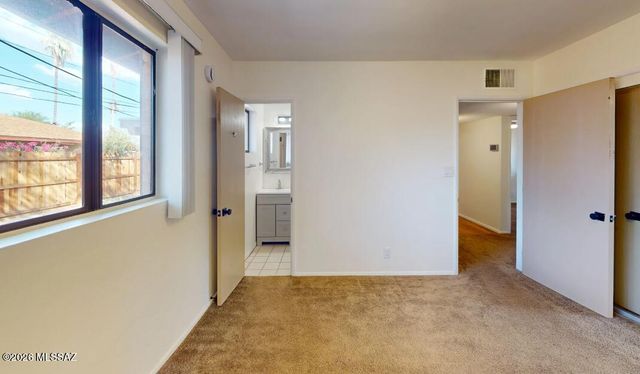 5427 E Eastland Street, Tucson, AZ 85711