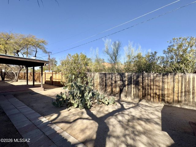 5427 E Eastland Street, Tucson, AZ 85711