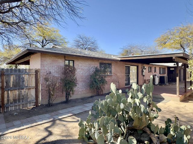 5427 E Eastland Street, Tucson, AZ 85711