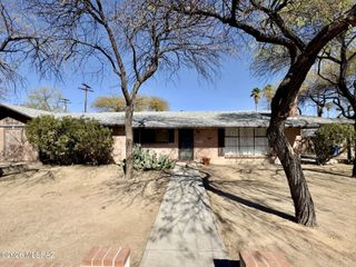5427 E Eastland Street, Tucson, AZ 85711
