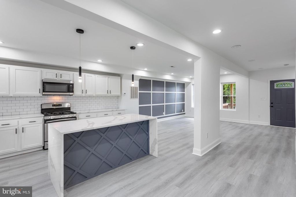 3835 REISTERSTOWN RD, Baltimore, MD 21215