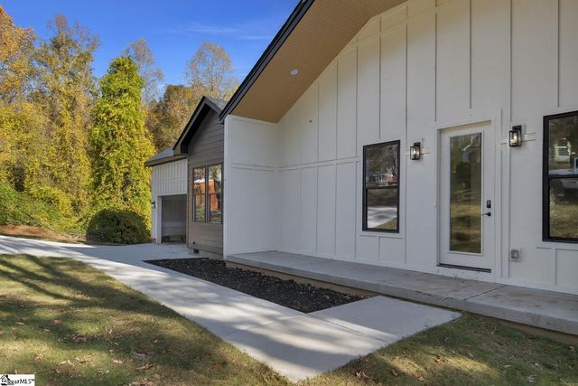 21 Shore Drive, Greenville, SC 29611