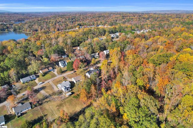 21 Shore Drive, Greenville, SC 29611