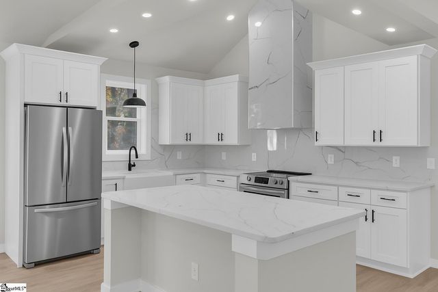 21 Shore Drive, Greenville, SC 29611