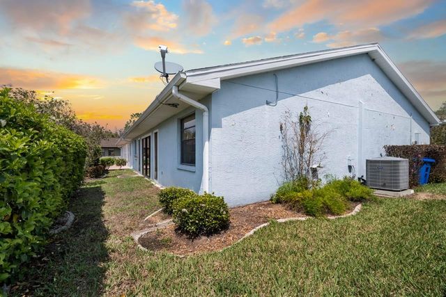 1802 BRETH COURT, Sun City Center, FL 33573