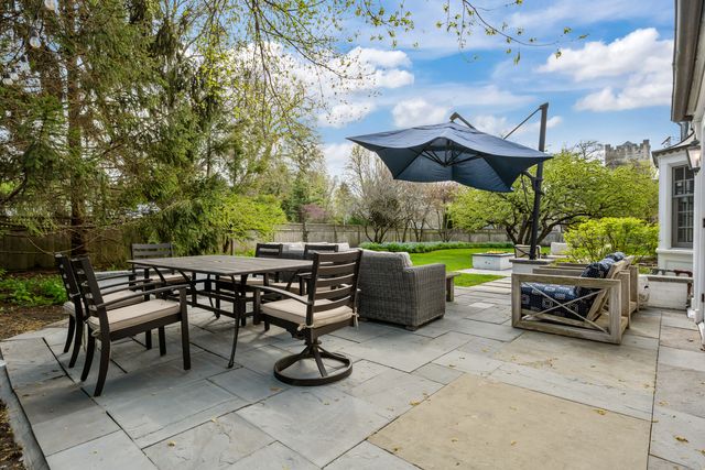 865 Church Road, Lake Forest, IL 60045