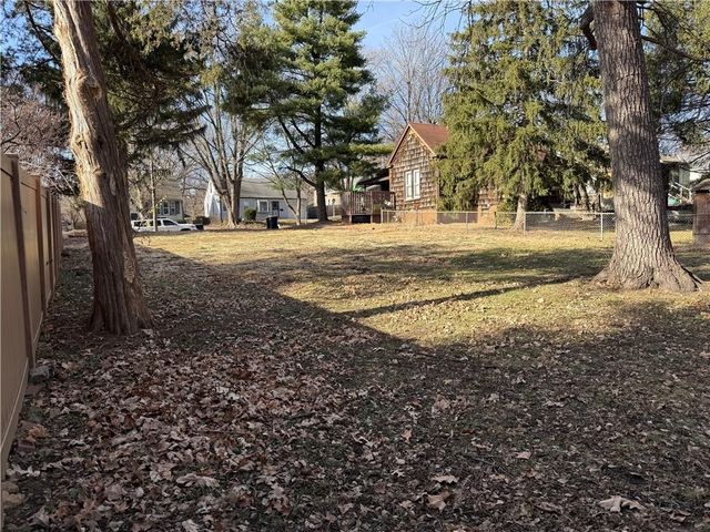 6035 Charlotte Street, Kansas City, MO 64110