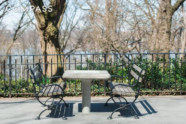 230 Riverside Dr Apt 17D, New York City, NY 10025