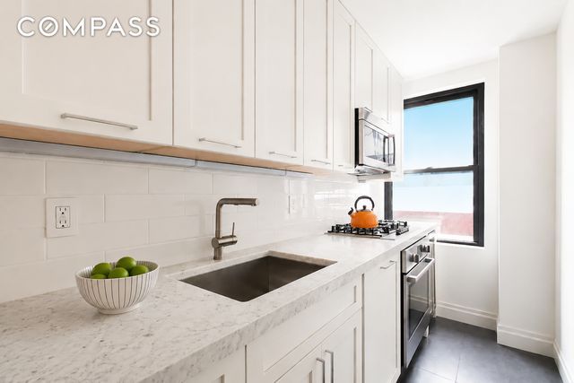 230 Riverside Dr Apt 17D, New York City, NY 10025
