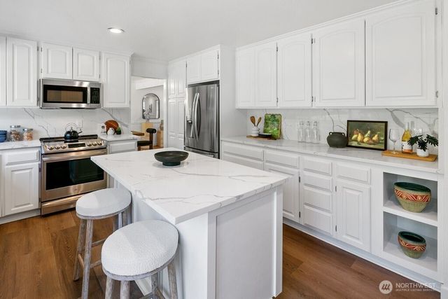 18122 NE 127th Street, Redmond, WA 98052