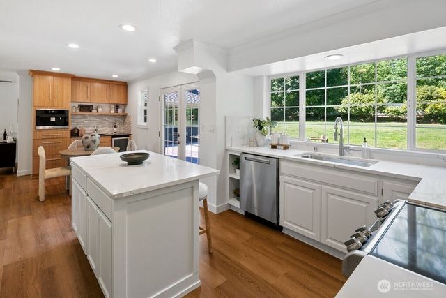 18122 NE 127th Street, Redmond, WA 98052
