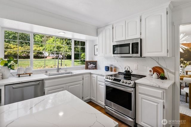 18122 NE 127th Street, Redmond, WA 98052