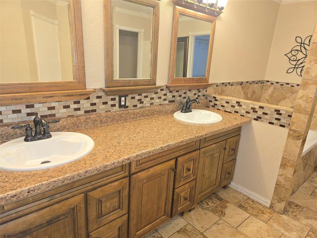 1088 Magnolia Lane, Cedar Hill, TX 75104