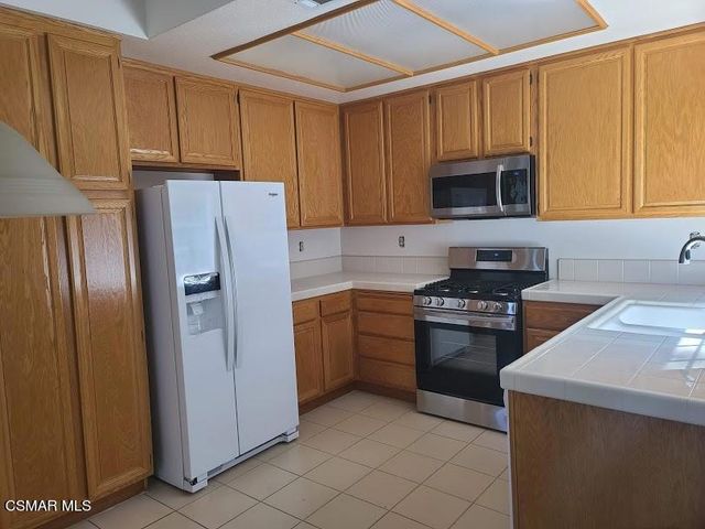 1029 Amberton Lane, Newbury Park, CA 91320