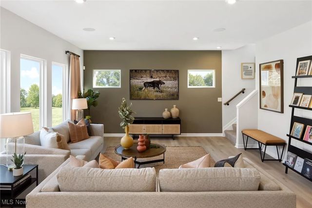 2790 Grayson Drive, Medina, OH 44256