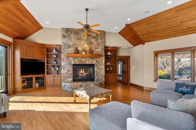 3535 MEADOW RD, Sandston, VA 23150