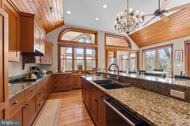 3535 MEADOW RD, Sandston, VA 23150