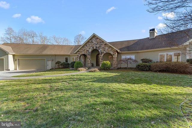 3535 MEADOW RD, Sandston, VA 23150