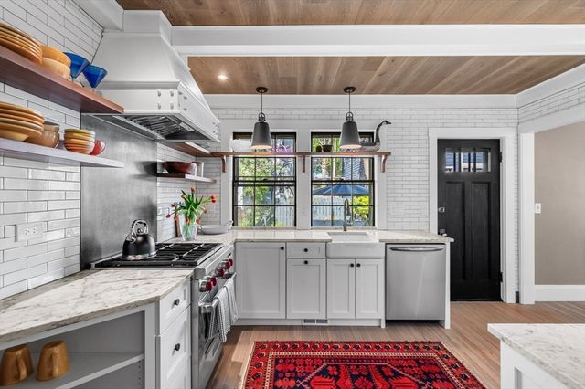 3 Orne Sq 3, Salem, MA 01970