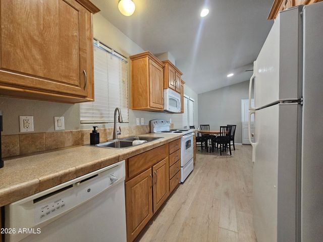8700 E University Drive 352, Mesa, AZ 85207