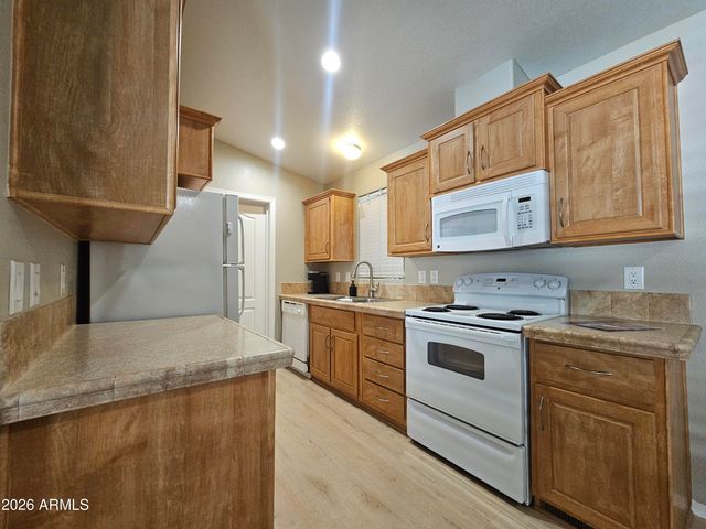 8700 E University Drive 352, Mesa, AZ 85207