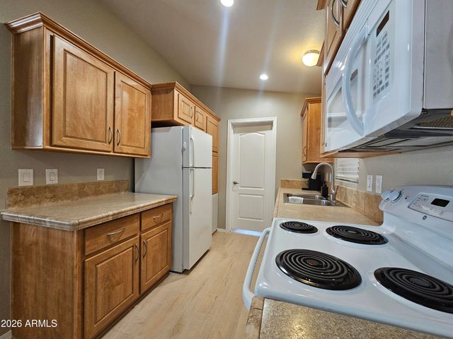 8700 E University Drive 352, Mesa, AZ 85207