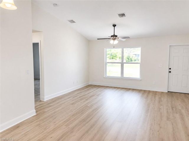 318 SE 46th LN, Cape Coral, FL 33904