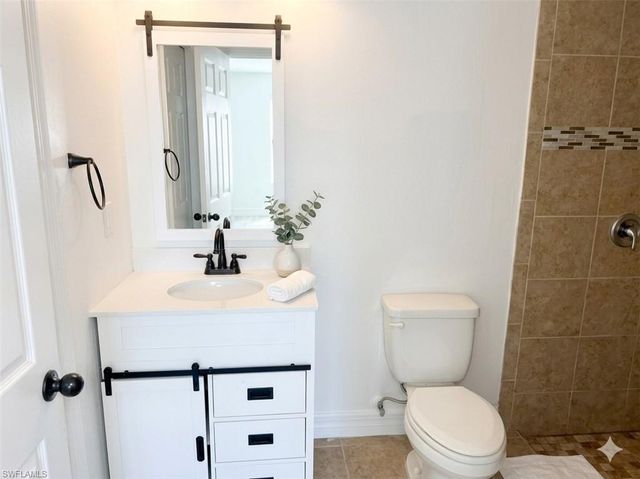 318 SE 46th LN, Cape Coral, FL 33904