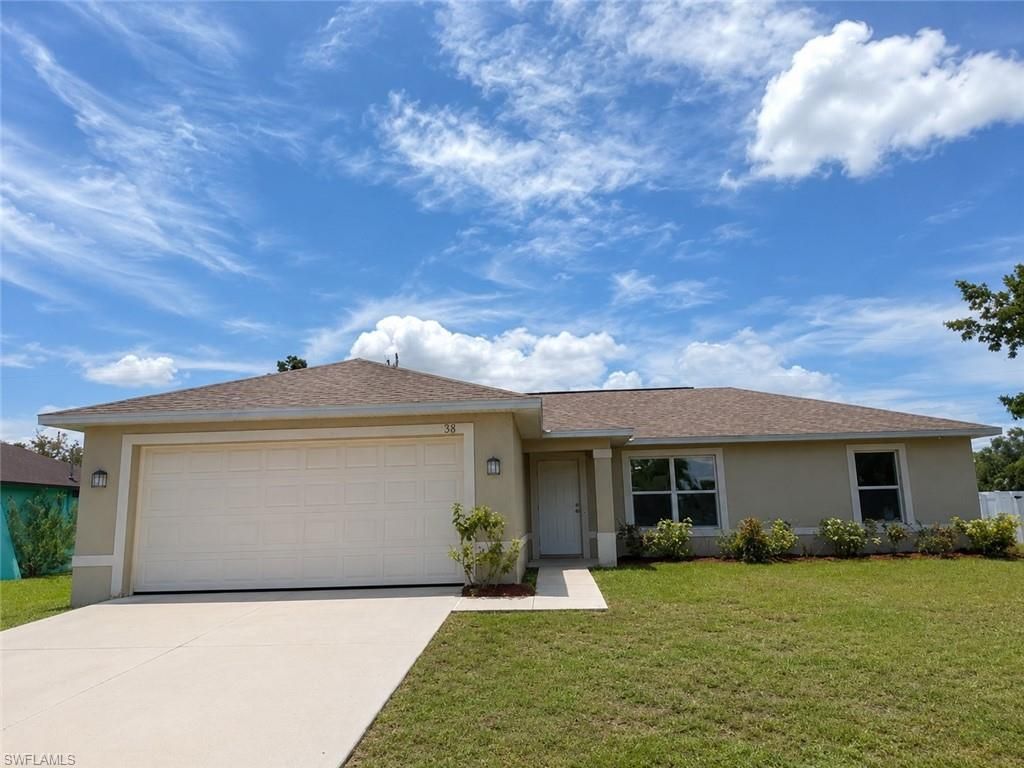 318 SE 46th LN, Cape Coral, FL 33904