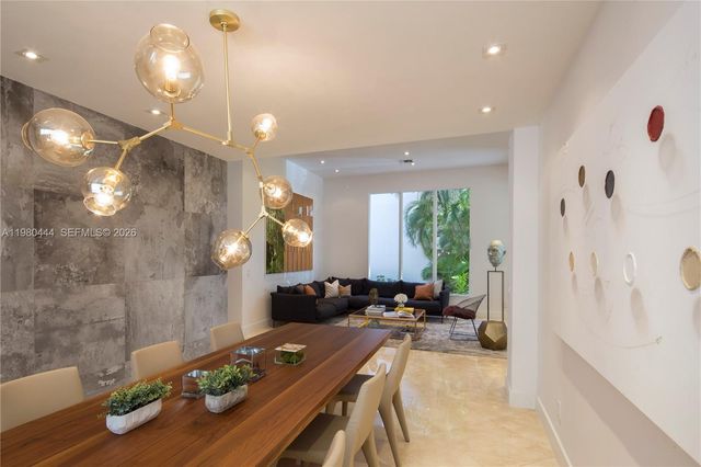 1651 NE 196th St, Miami, FL 33179