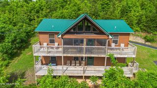 1792 Paulas Huskey Circle, Sevierville, TN 37876