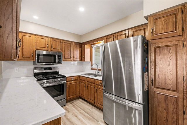 5961 Leisure South Drive, Kentwood, MI 49548