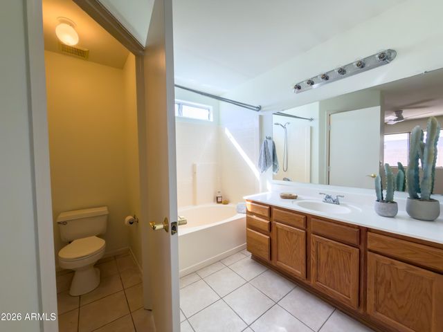 3053 W CAT BALUE Drive, Phoenix, AZ 85027